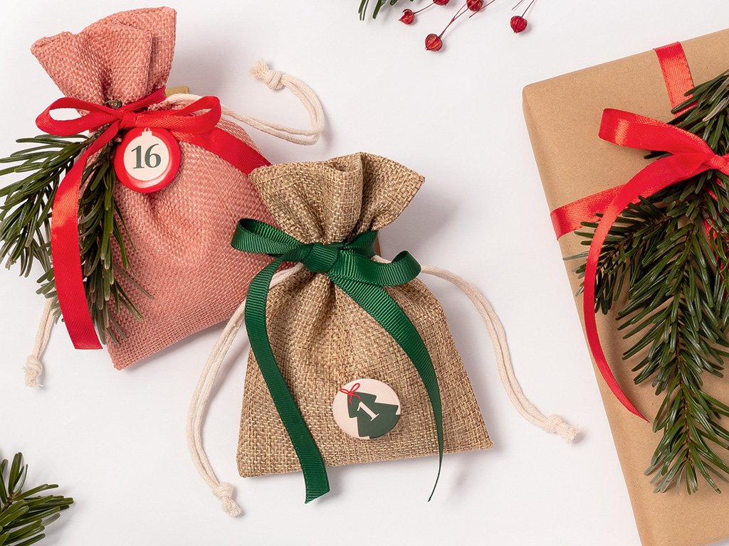 MYS005 Adventní kalendář Jutové pytlíčky a knoflíky